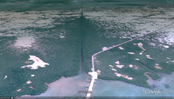 Дороги в дикой местности на окраине Юкатана